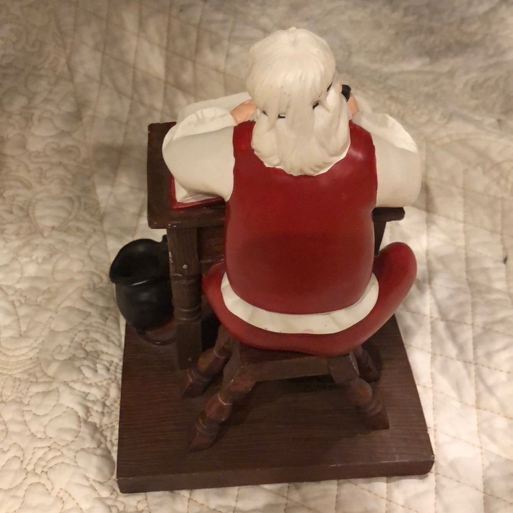 Norman Rockwell Santa’s List Figurine - Picture 5 of 8